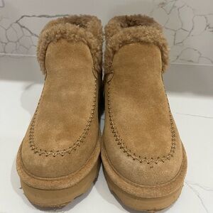 Bear paw 🐾 Women's Tan Suede Shearling Boots